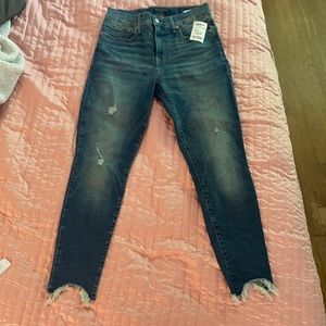Lucky Brand mid rise skinny jean